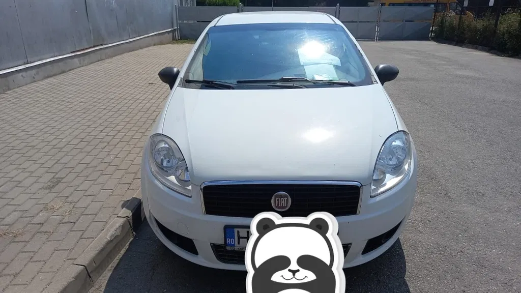 Fotografie: 2012 Fiat Linea