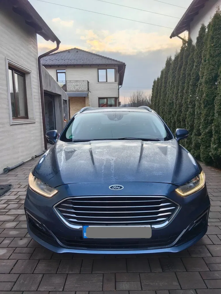 Fotografie: 2019 Ford Mondeo