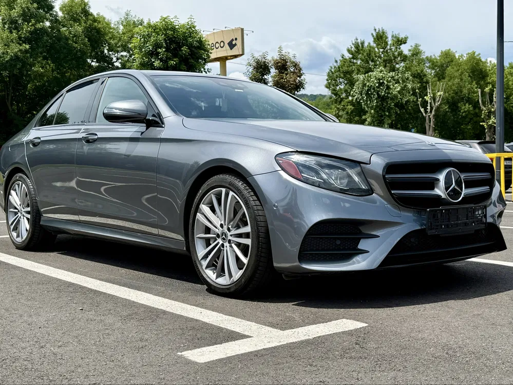 Fotografie: 2018 Mercedes-Benz E Class