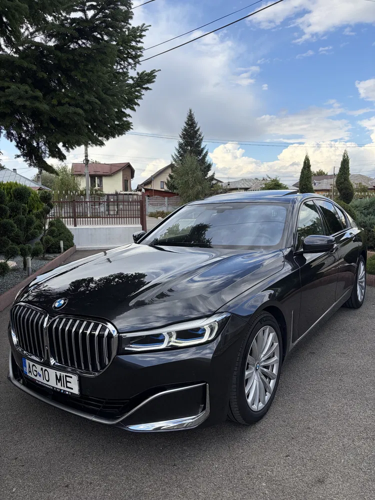 Fotografie: 2022 BMW Seria 7