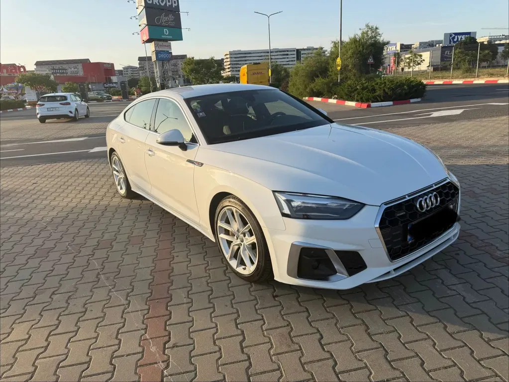 Fotografie: 2021 Audi A5 Sportback