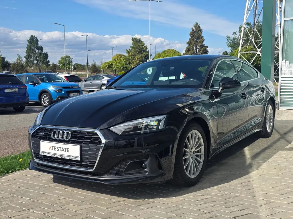 Fotografie: 2022 Audi A5 Sportback