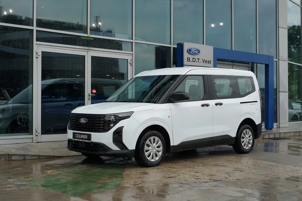 Fotografie: 2025 Ford Tourneo Courier