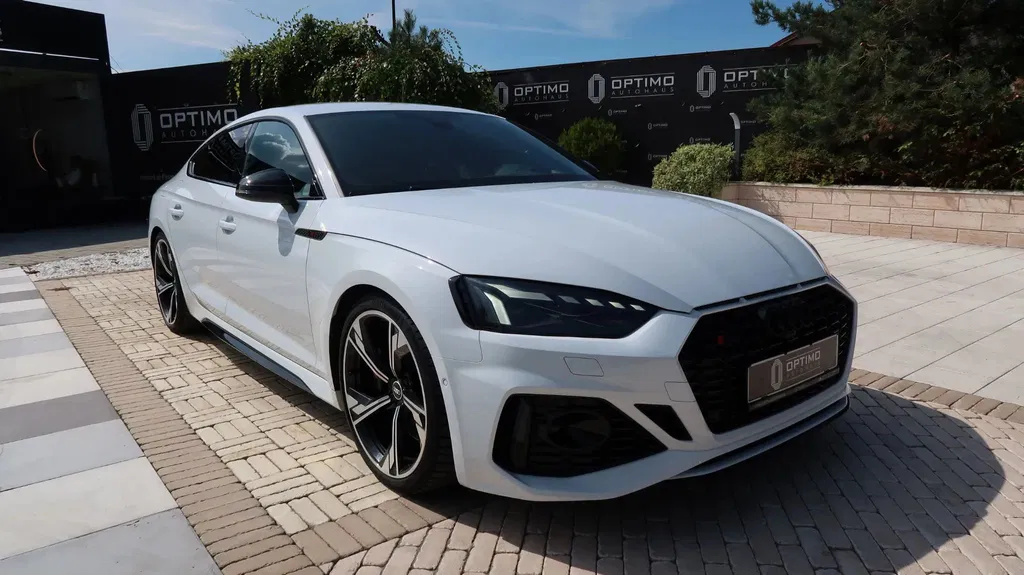 Fotografie: 2021 Audi RS5