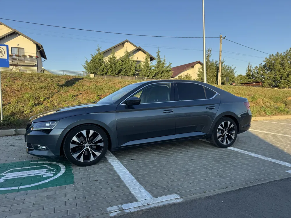Fotografie: 2015 Skoda Superb
