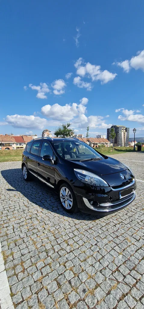Fotografie: 2012 Renault Scenic