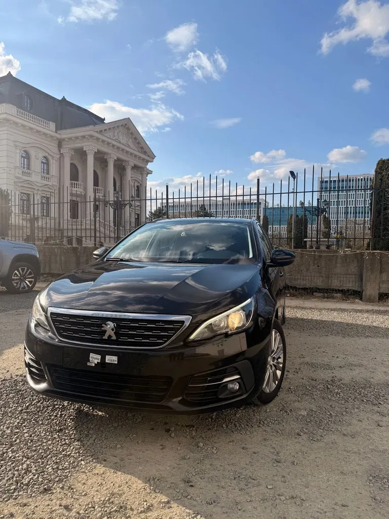 Fotografie: 2018 Peugeot 308