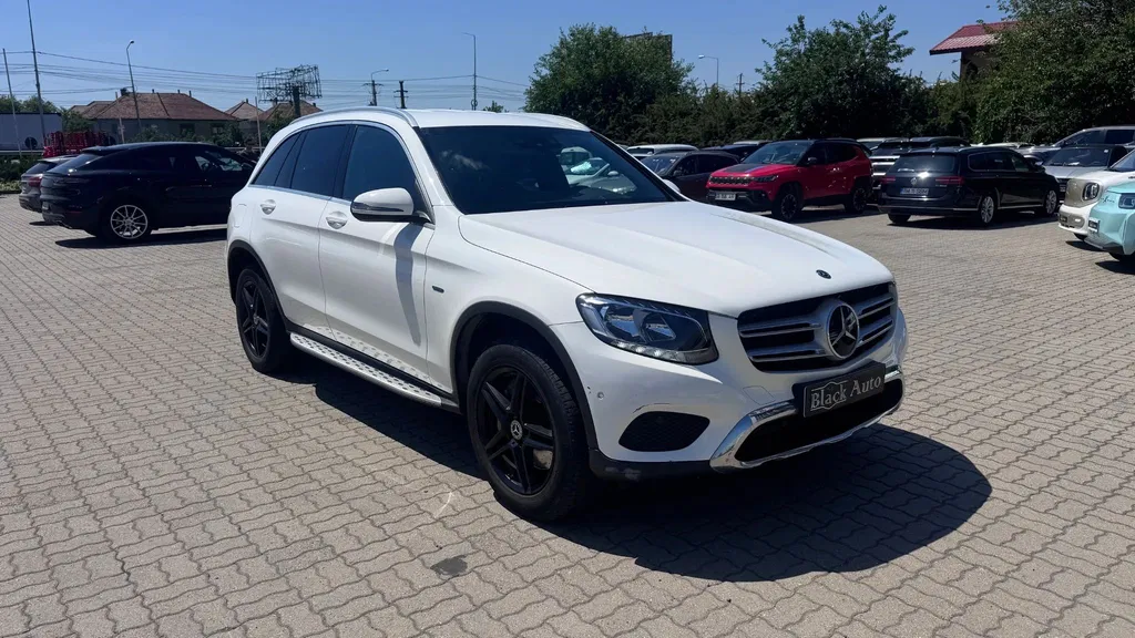 Fotografie: 2017 Mercedes-Benz GLC