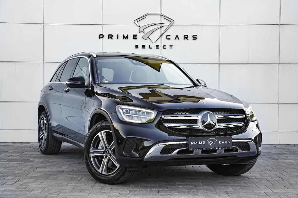 Fotografie: 2021 Mercedes-Benz GLC