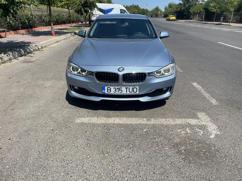 Fotografie: 2012 BMW Seria 3