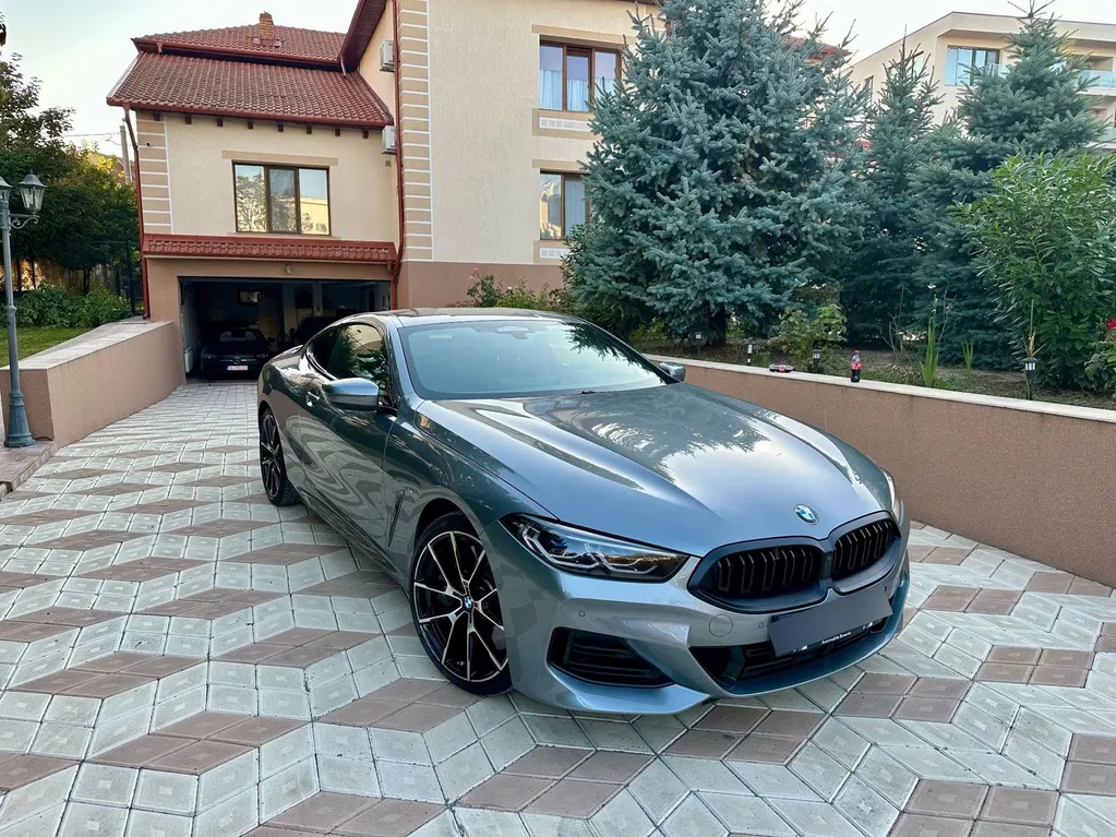 Fotografie: 2023 BMW Seria 8