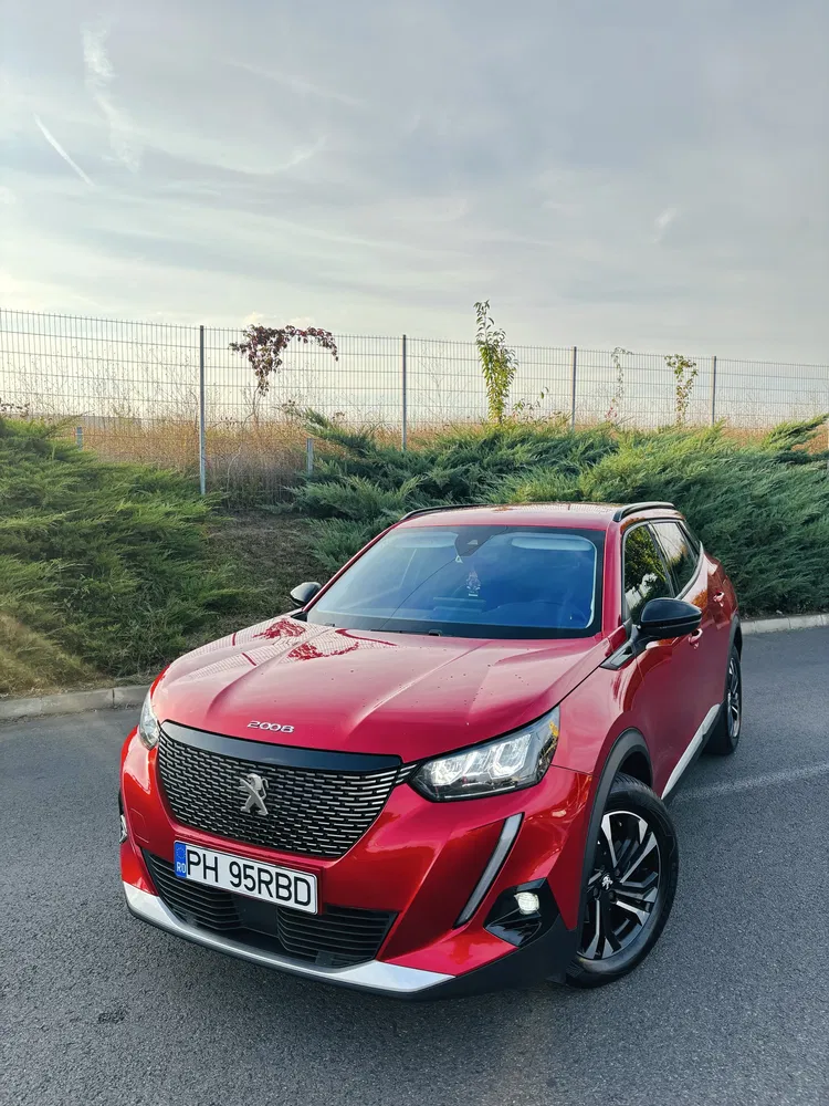 Fotografie: 2022 Peugeot 2008