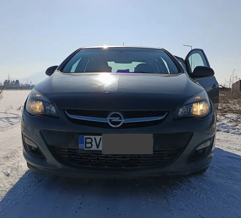 Fotografie: 2019 Opel Astra
