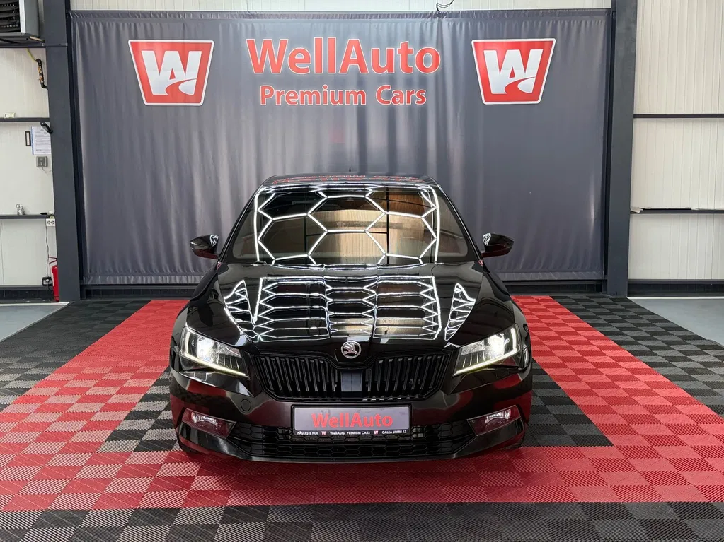 Fotografie: 2019 Skoda Superb