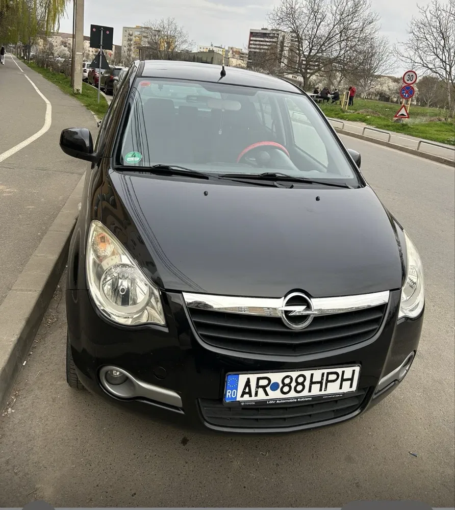 Fotografie: 2008 Opel Agila