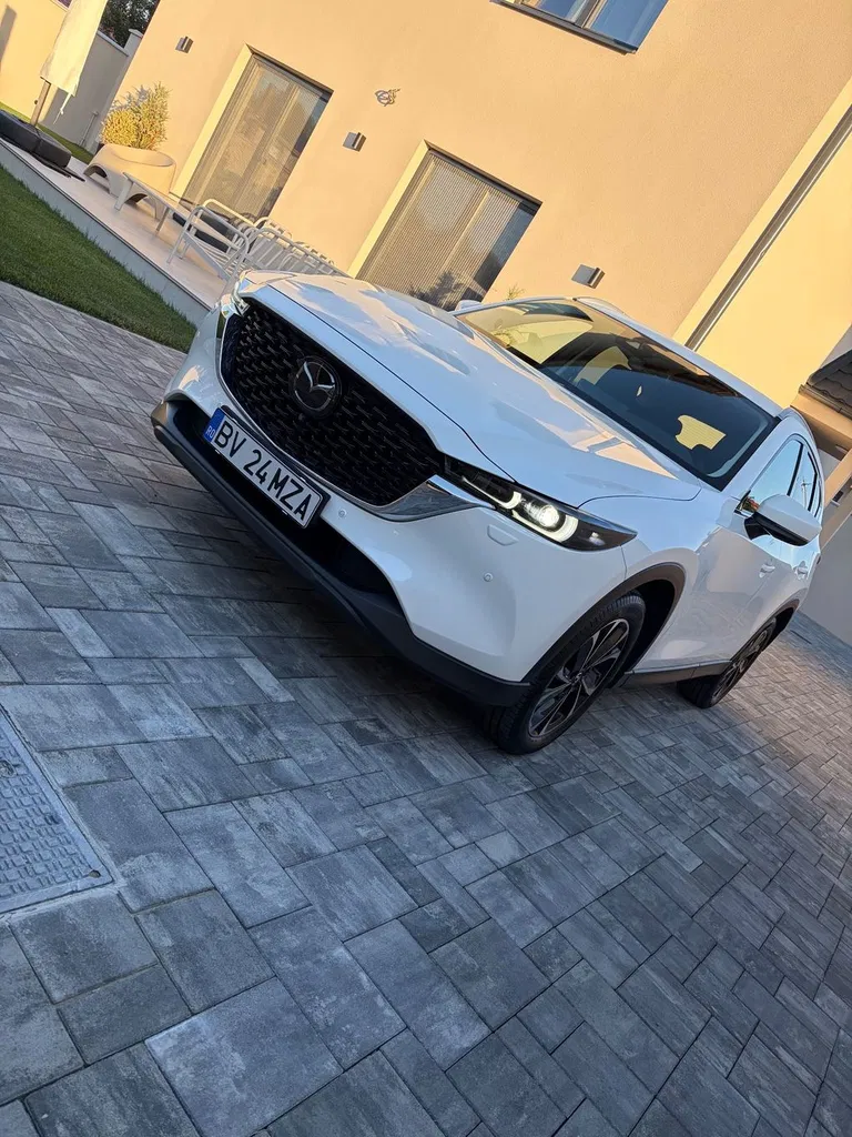 Fotografie: 2022 Mazda CX-5
