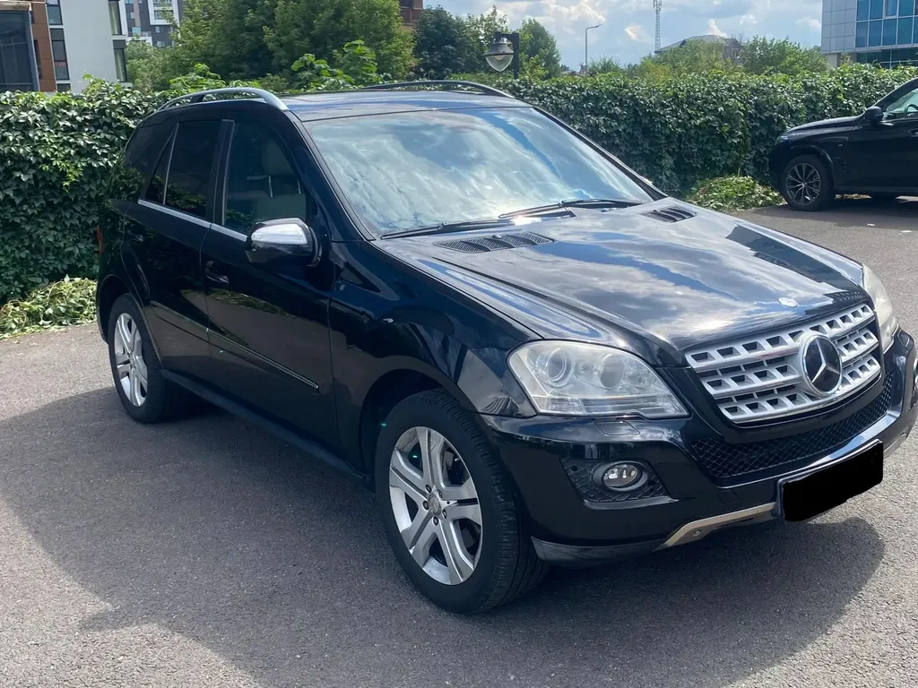 Fotografie: 2010 Mercedes-Benz ML