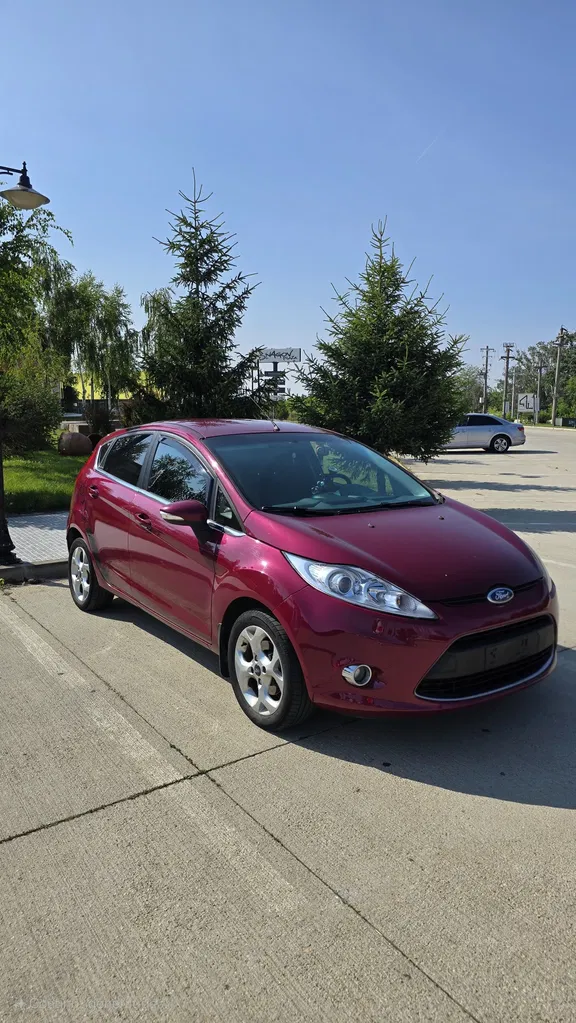 Fotografie: 2011 Ford Fiesta