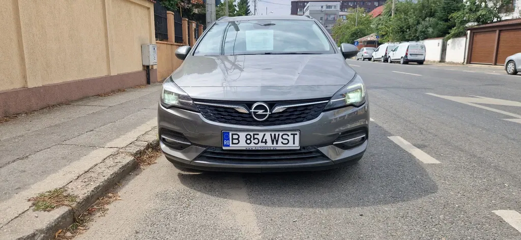 Fotografie: 2021 Opel Astra