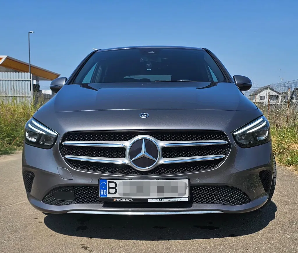 Fotografie: 2021 Mercedes-Benz B 180