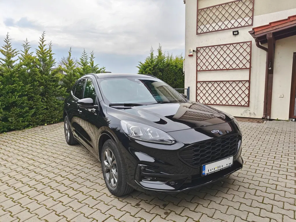 Fotografie: 2022 Ford Kuga