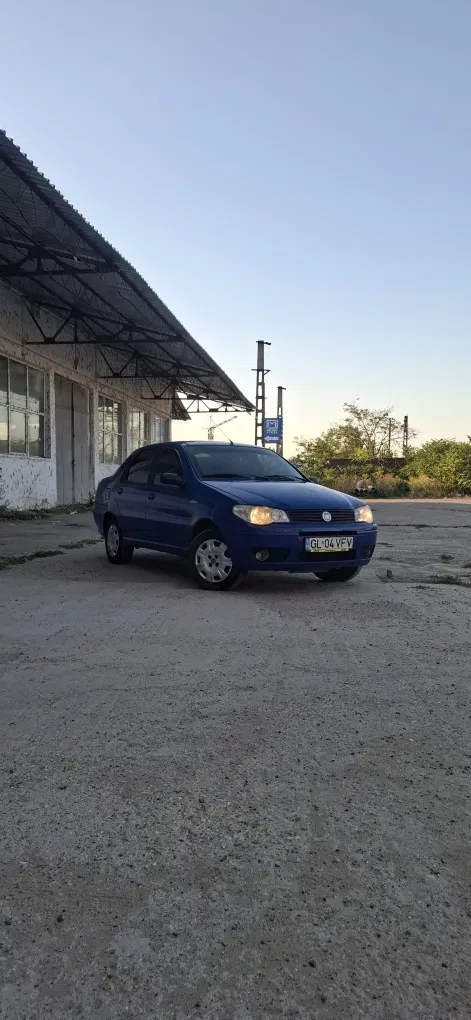 Fotografie: 2007 Fiat Albea