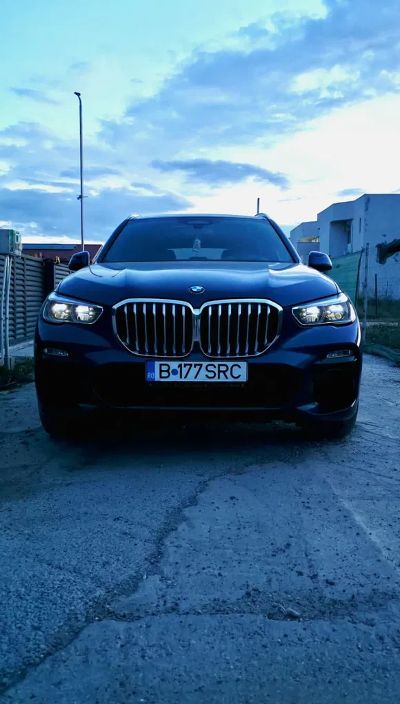 Fotografie: 2021 BMW X5