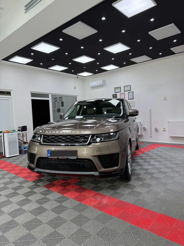 Fotografie: 2018 Land Rover Range Rover