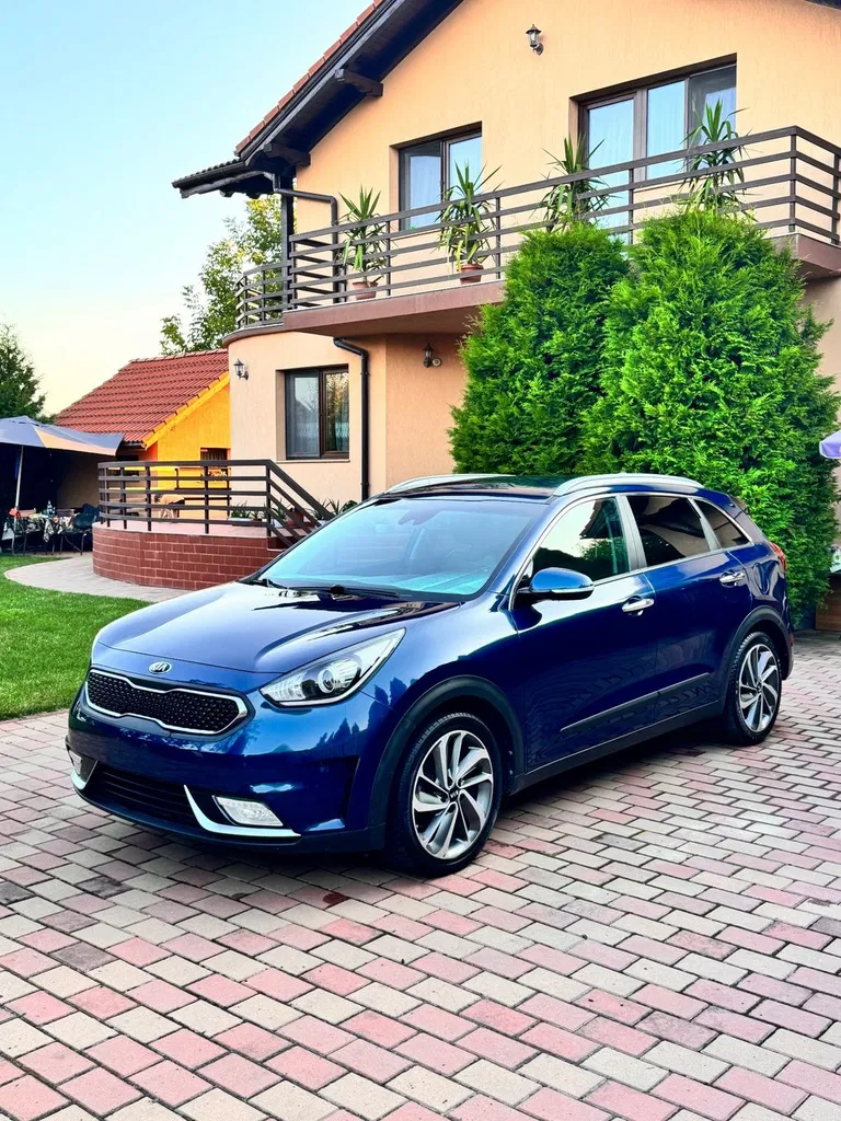 Fotografie: 2016 Kia Niro