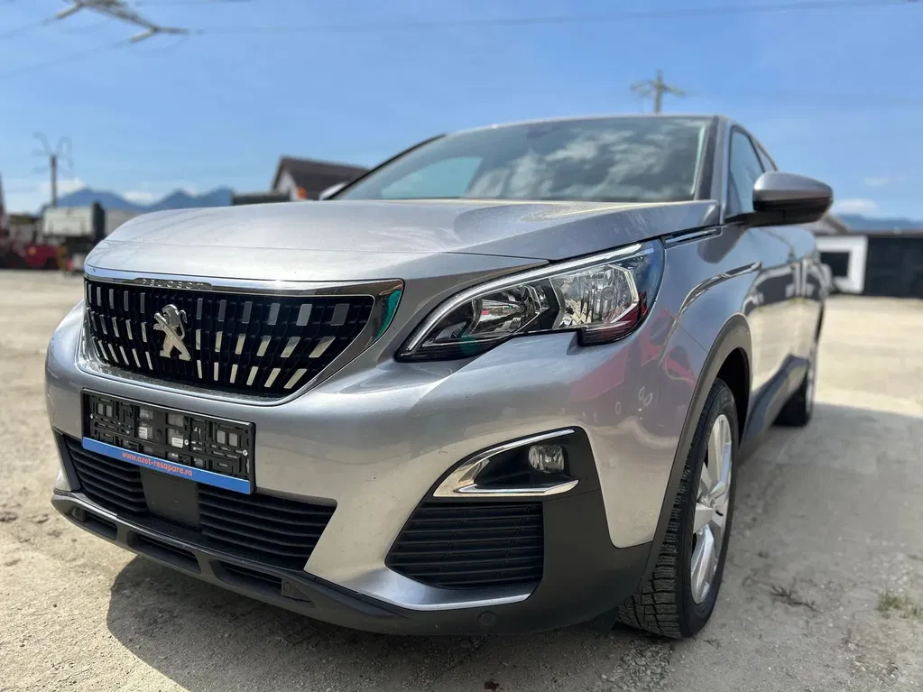 Fotografie: 2021 Peugeot 5008