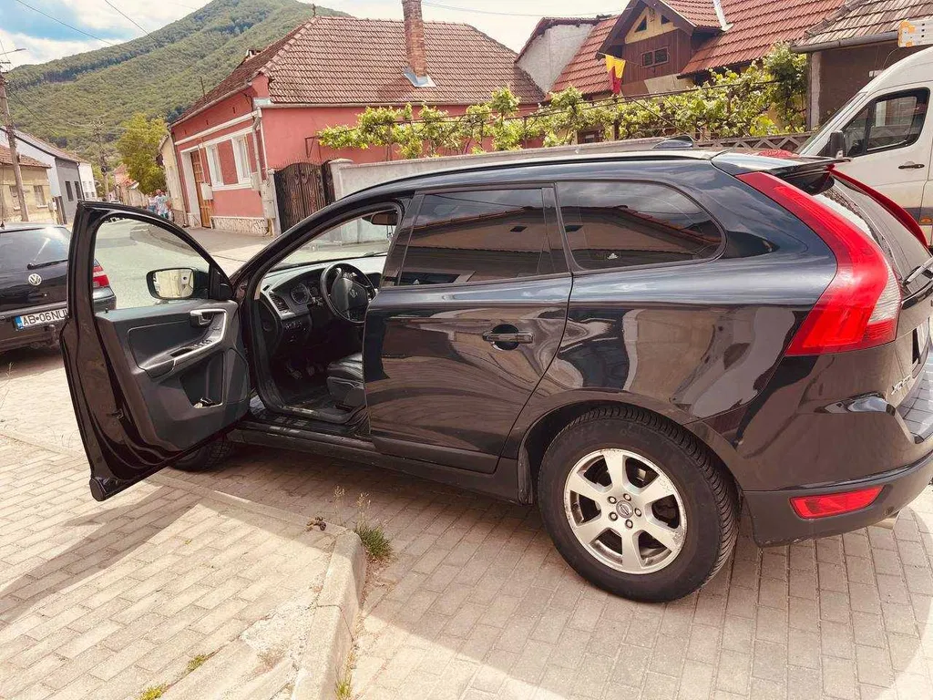 Fotografie: 2011 Volvo XC 60