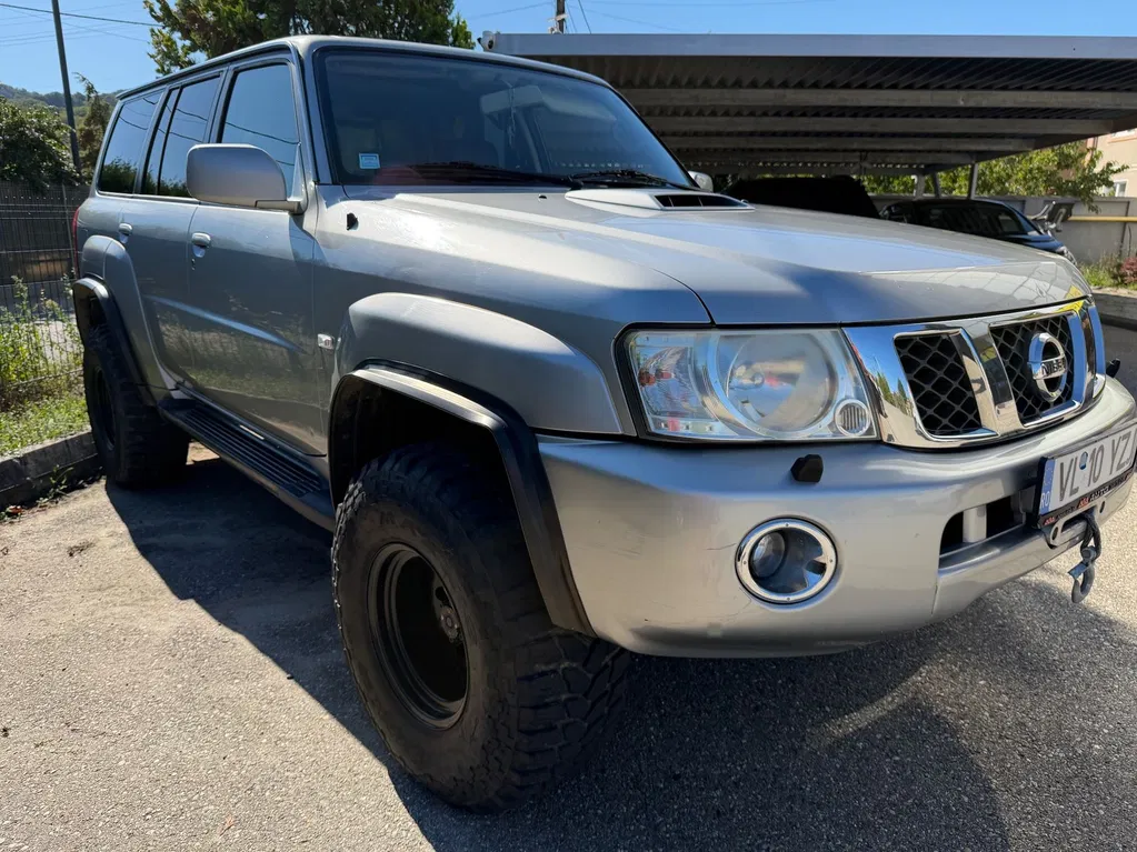 Fotografie: 2005 Nissan Patrol