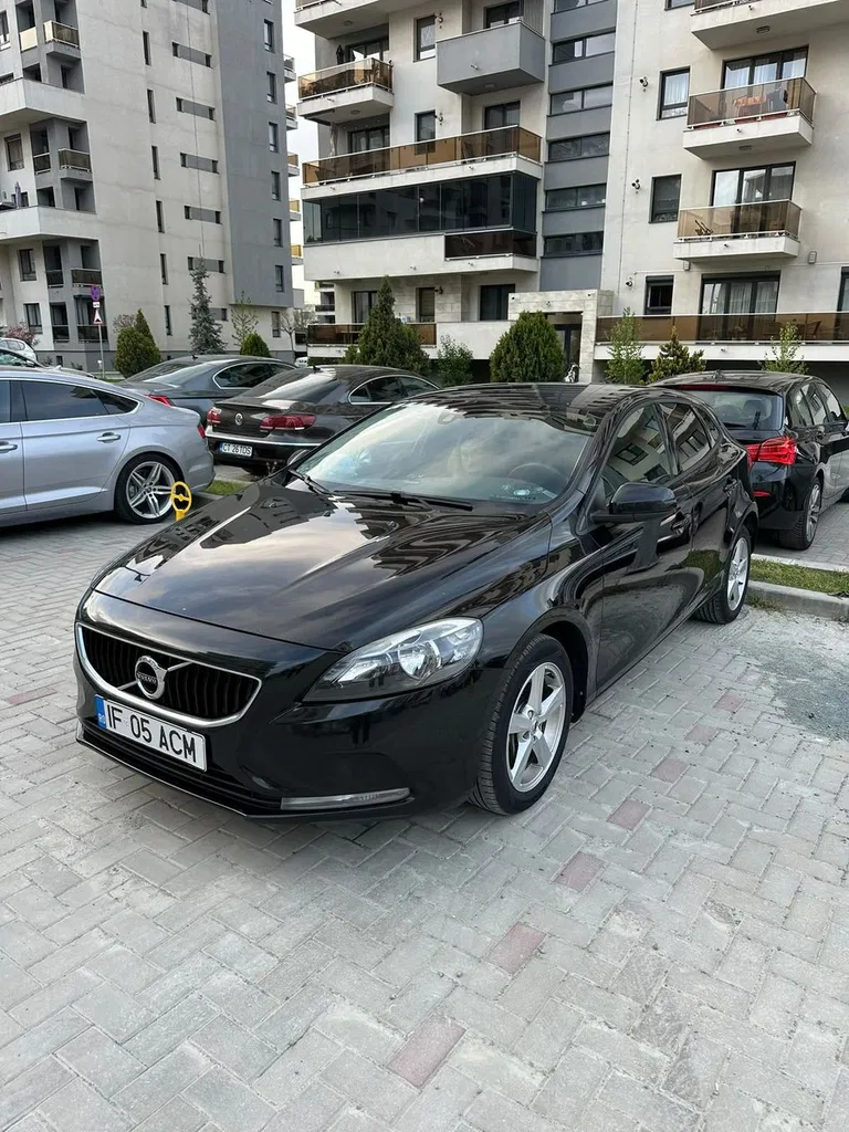 Fotografie: 2018 Volvo V40