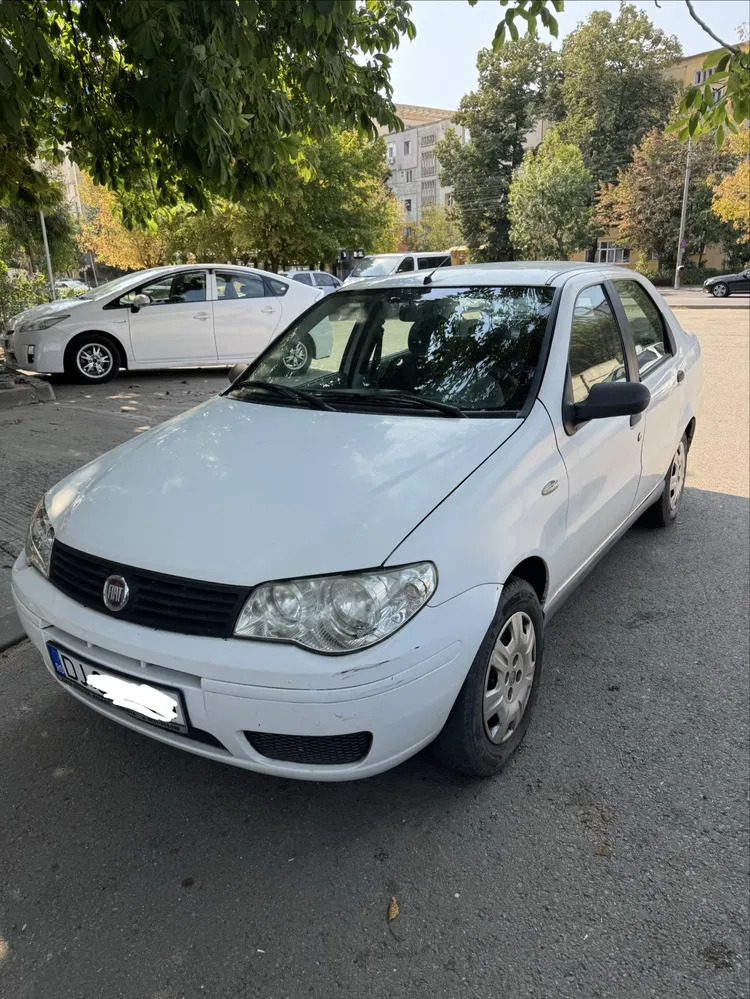 Fotografie: 2008 Fiat Albea