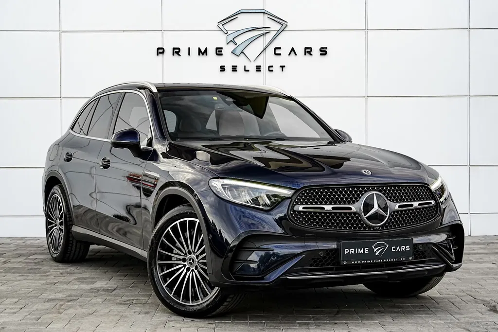 Fotografie: 2023 Mercedes-Benz GLC