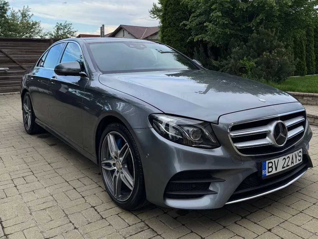 Fotografie: 2017 Mercedes-Benz E Class