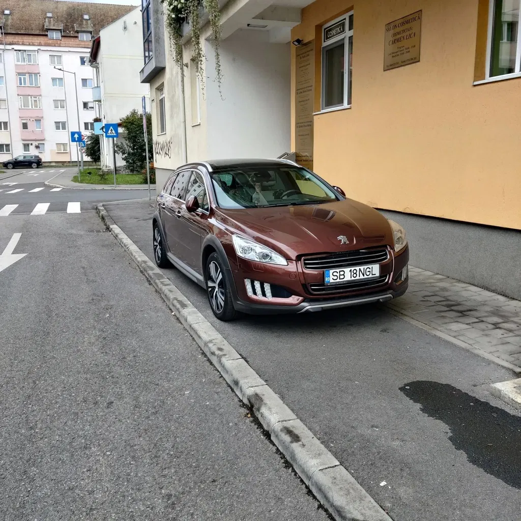 Fotografie: 2012 Peugeot 508