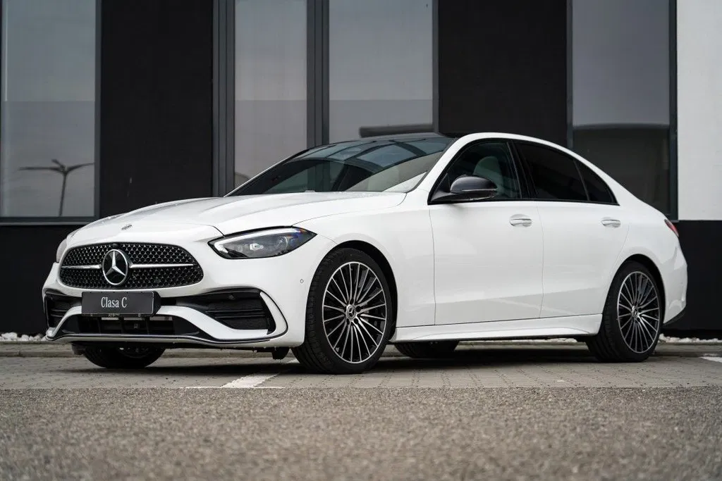 Fotografie: 2025 Mercedes-Benz C