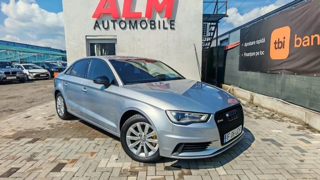 Fotografie: 2015 Audi A3 Limuzina