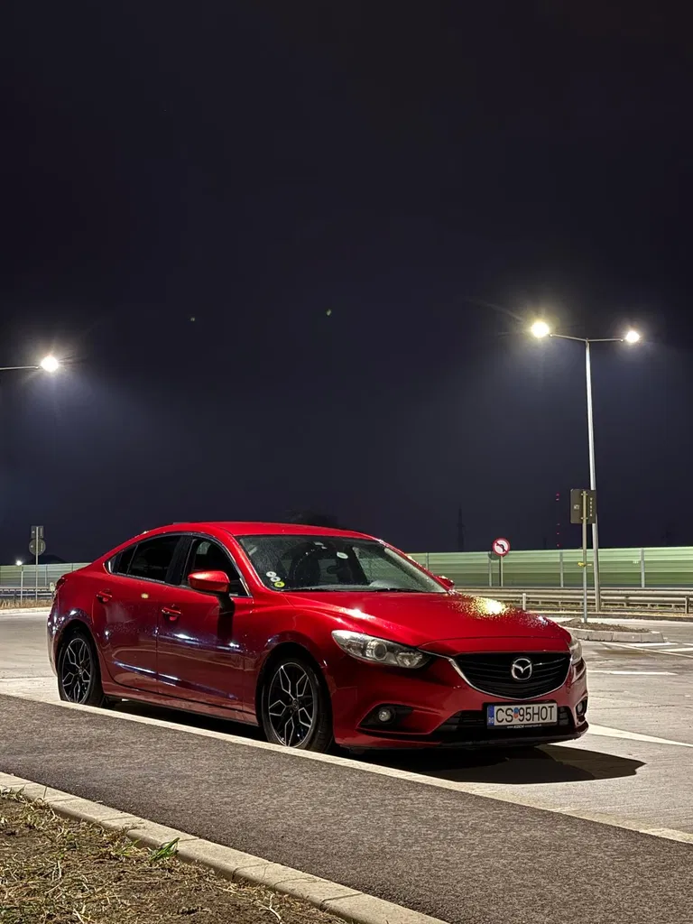 Fotografie: 2014 Mazda 6