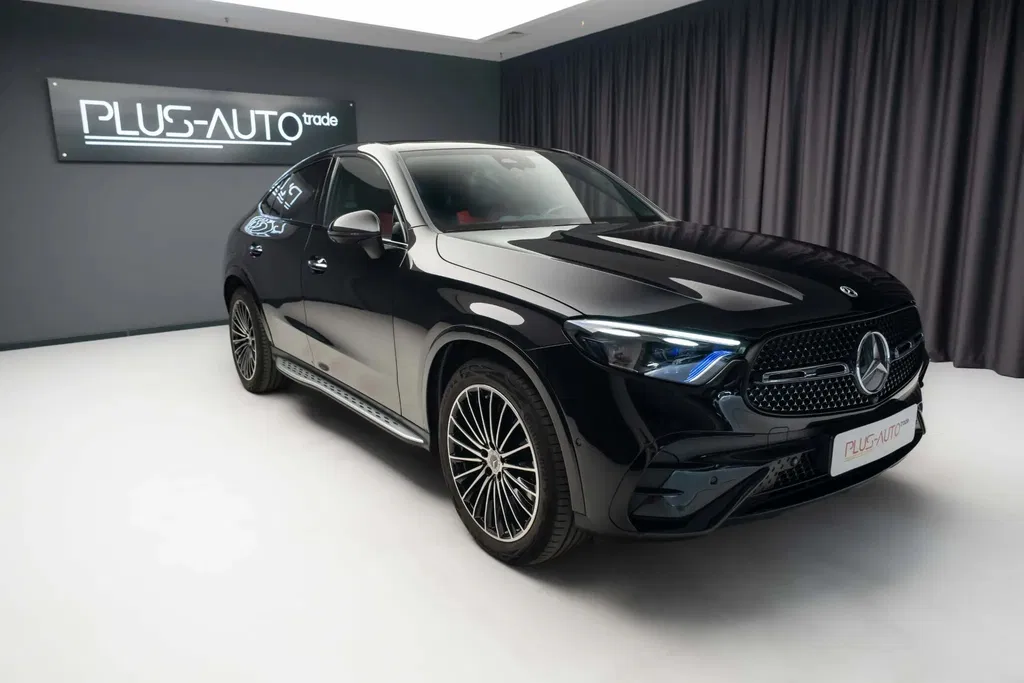 Fotografie: 2024 Mercedes-Benz GLC