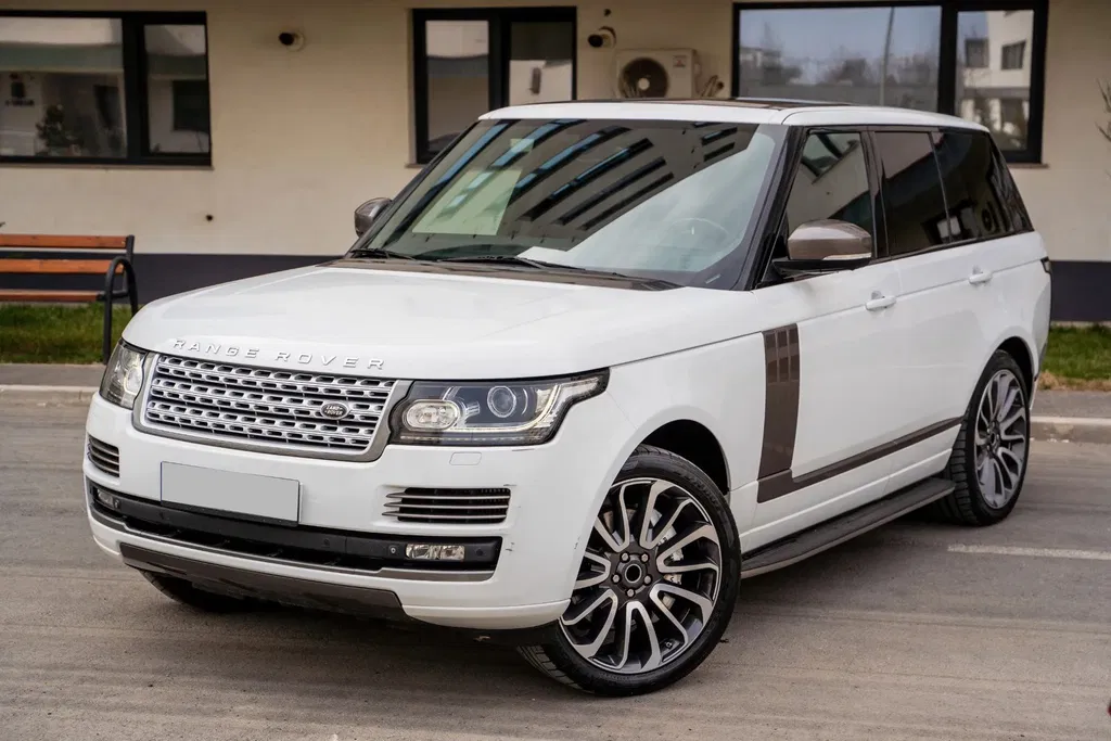 Fotografie: 2013 Land Rover Range Rover