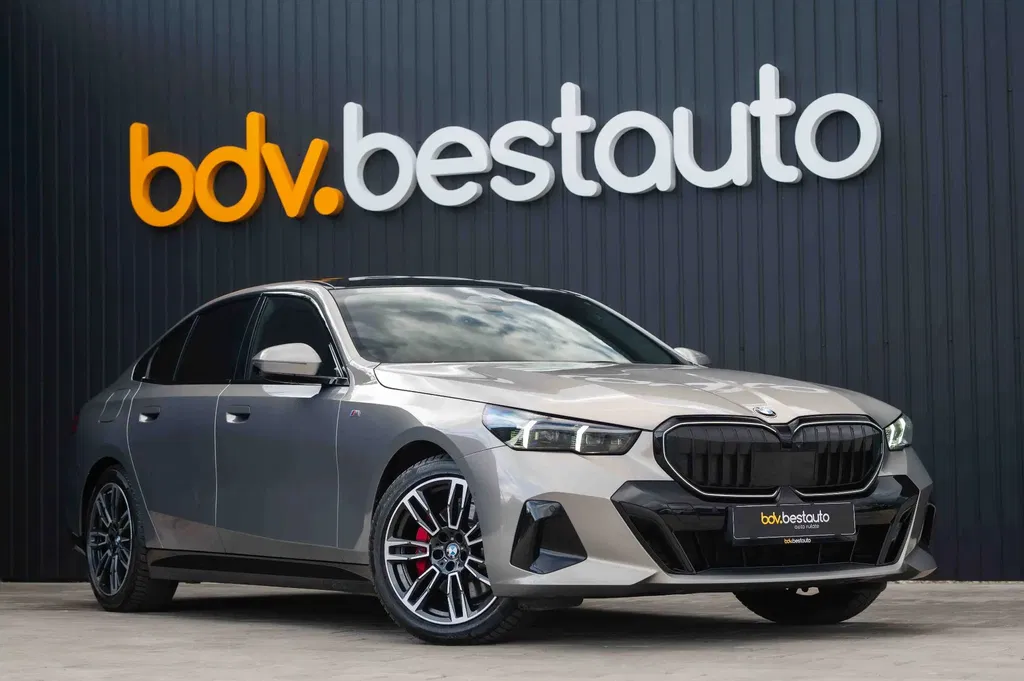 Fotografie: 2023 BMW Seria 5
