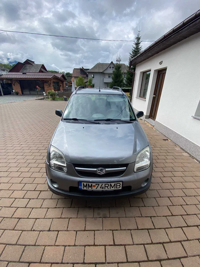 Fotografie: 2007 Suzuki Ignis