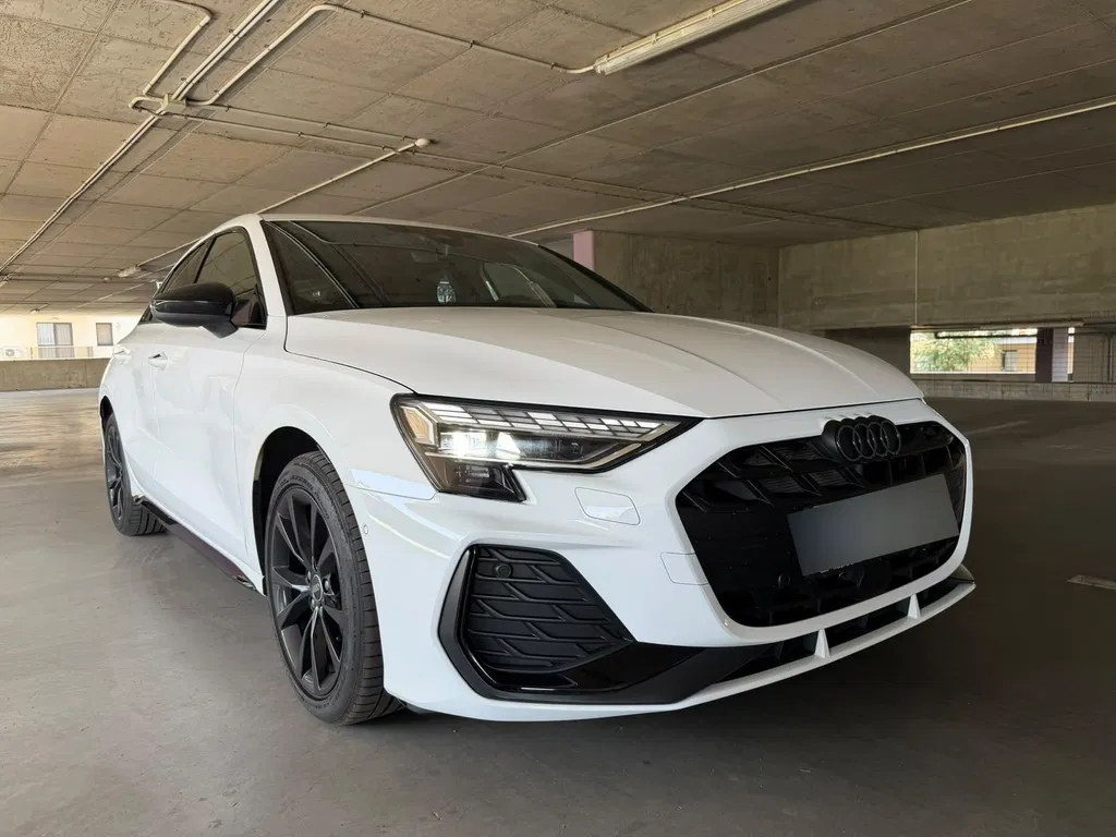 Fotografie: 2024 Audi A3 Limuzina