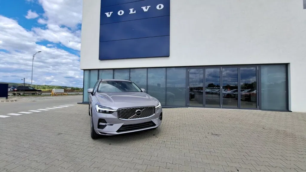 Fotografie: 2025 Volvo XC 60