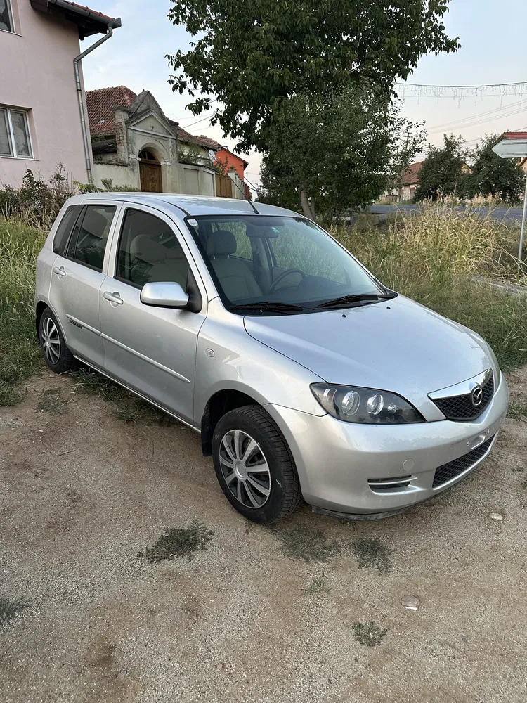 Fotografie: 2006 Mazda 2