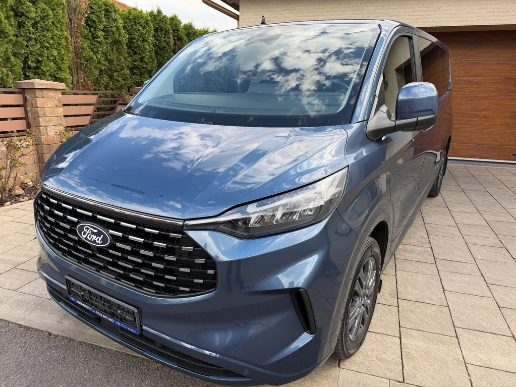 Fotografie: 2024 Ford Tourneo Custom