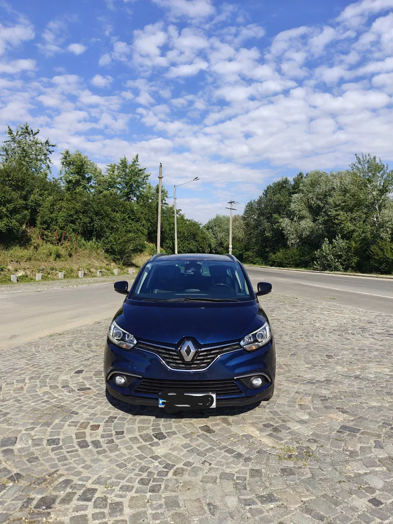 Fotografie: 2017 Renault Grand Scenic