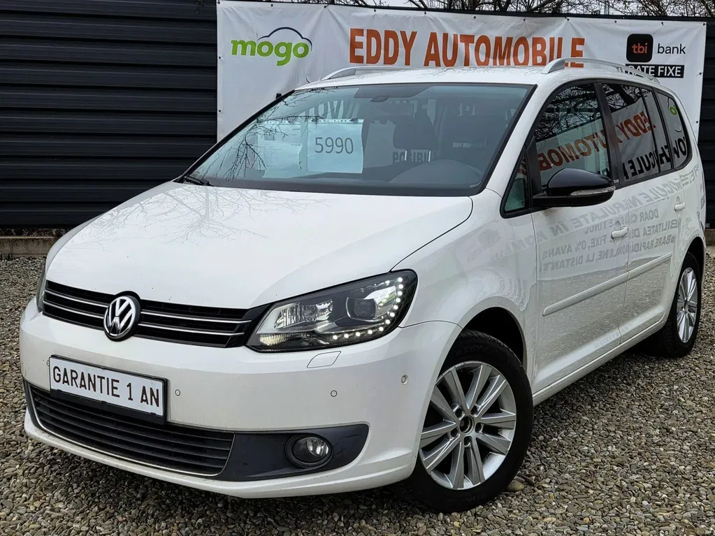 Fotografie: 2011 Volkswagen Touran